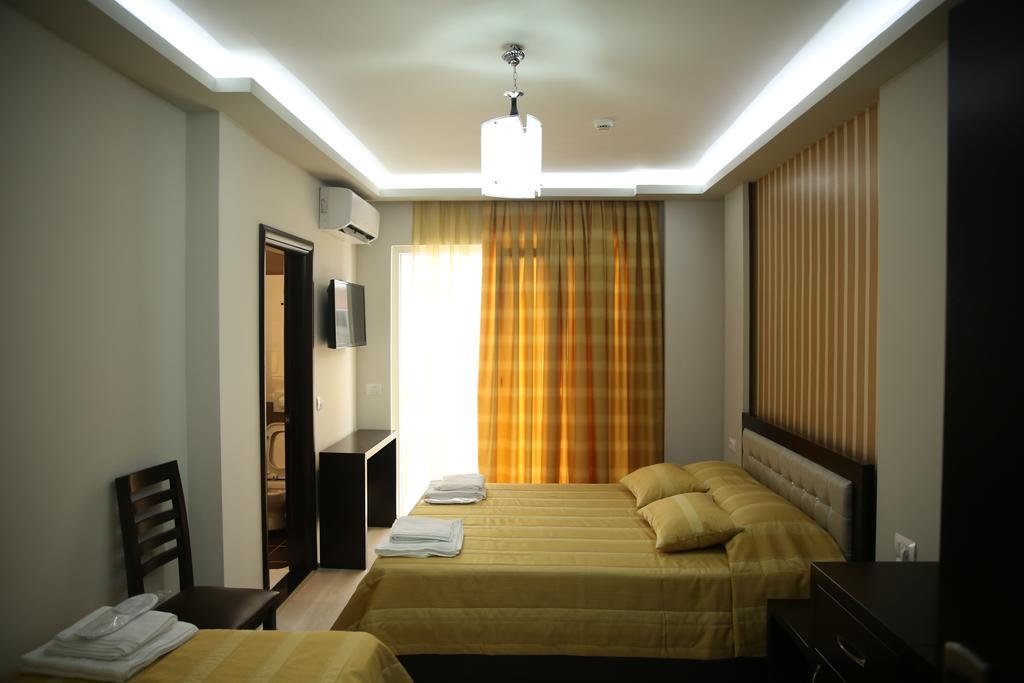 Hotel Pogradeci Bilik gambar