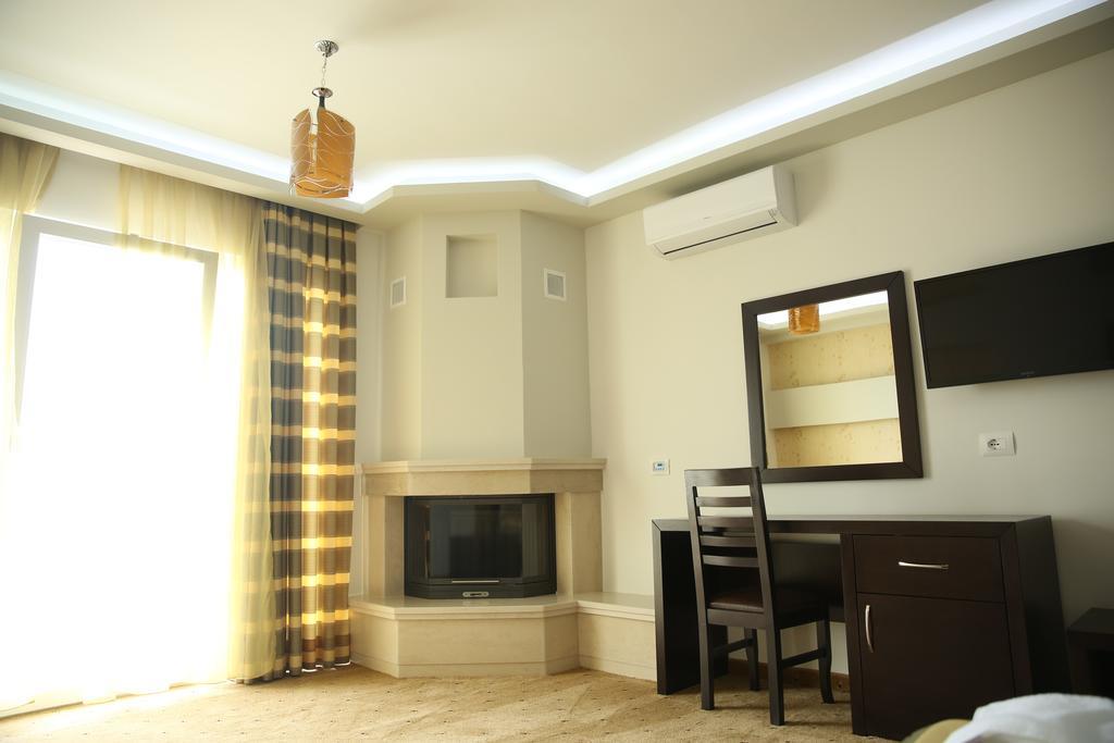 Hotel Pogradeci Bilik gambar