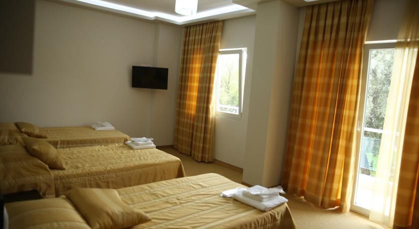 Hotel Pogradeci Luaran gambar