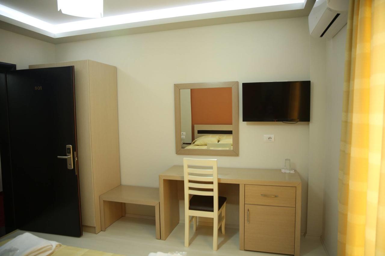 Hotel Pogradeci Luaran gambar